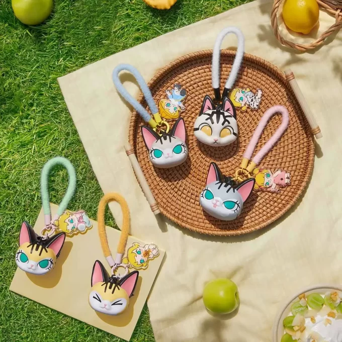 Boîte aveugle avec pendentif à pincer, série Baby Molly et Baby Tabby Boîte aveugle avec pendentif à pincer, série Baby Molly et Baby Tabby