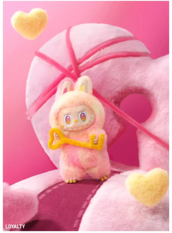 Boîte aveugle de pendentif en peluche en vinyle de la série Big Into Energy des MONSTRES Boîte aveugle de pendentif en peluche en vinyle de la série Big Into Energy des MONSTRES