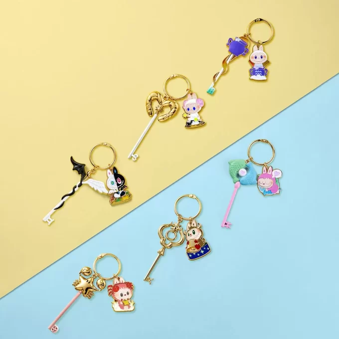 Boîte aveugle de pendentifs clés de la série Constellation THE MONSTERS