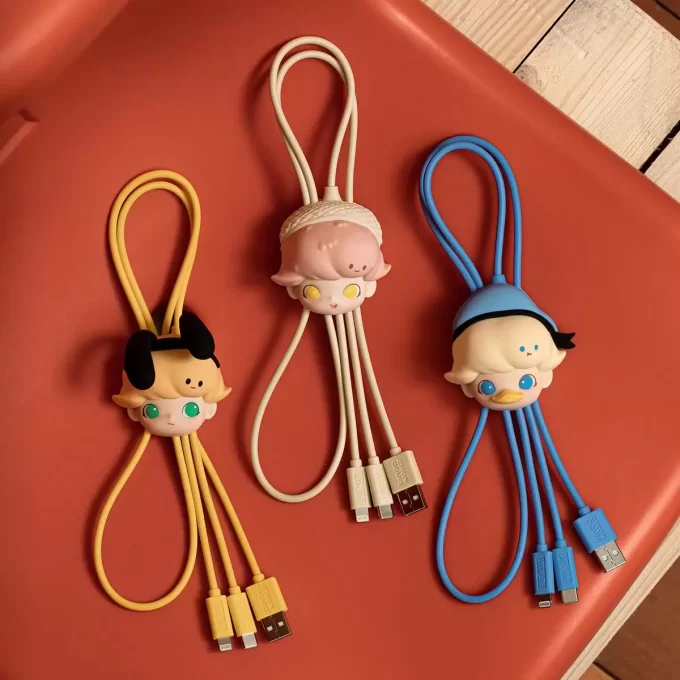 Boîte aveugle pour câbles 2 en 1 DIMOO WORLD × DISNEY Series Boîte aveugle pour câbles 2 en 1 DIMOO WORLD × DISNEY Series
