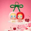 Carte à suspendre en vinyle et peluche « Crybaby Crying For Love » (Je t&rsquo;aime beaucoup, Cherry)