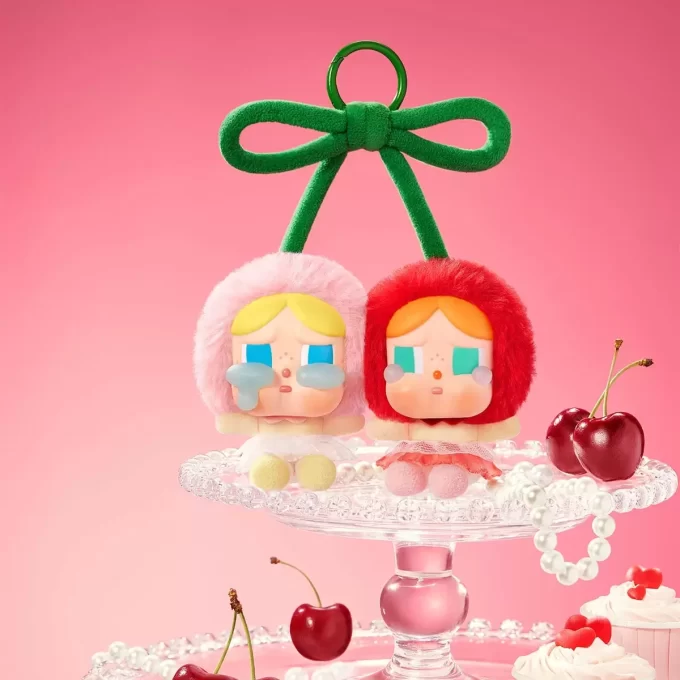 Carte à suspendre en vinyle et peluche « Crybaby Crying For Love » (Je t&rsquo;aime beaucoup, Cherry)