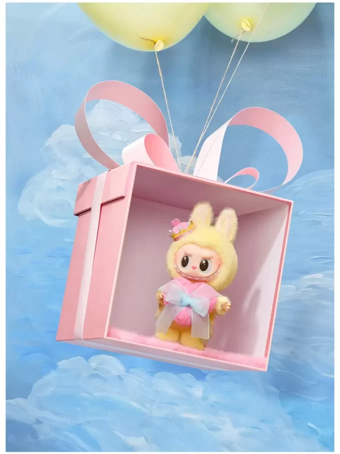 Carte à suspendre en vinyle et peluche de la série Let’s Checkmate des MONSTRES