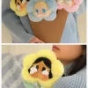 CRYBABY Série Sad Club – Boîte aveugle en peluche avec fleurs