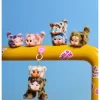 CRYBABY Wild But Cutie Series – Boîte surprise avec pendentif en peluche en vinyle CRYBABY Wild But Cutie Series – Boîte surprise avec pendentif en peluche en vinyle