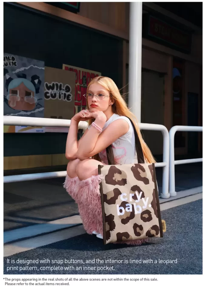 CRYBABY Wild But Cutie Series – Sac à bandoulière CRYBABY Wild But Cutie Series – Sac à bandoulière