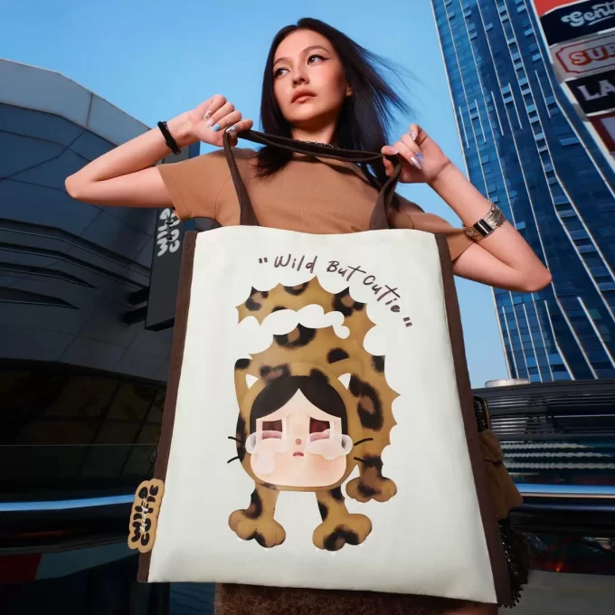CRYBABY Wild But Cutie Series – Sac à bandoulière CRYBABY Wild But Cutie Series – Sac à bandoulière