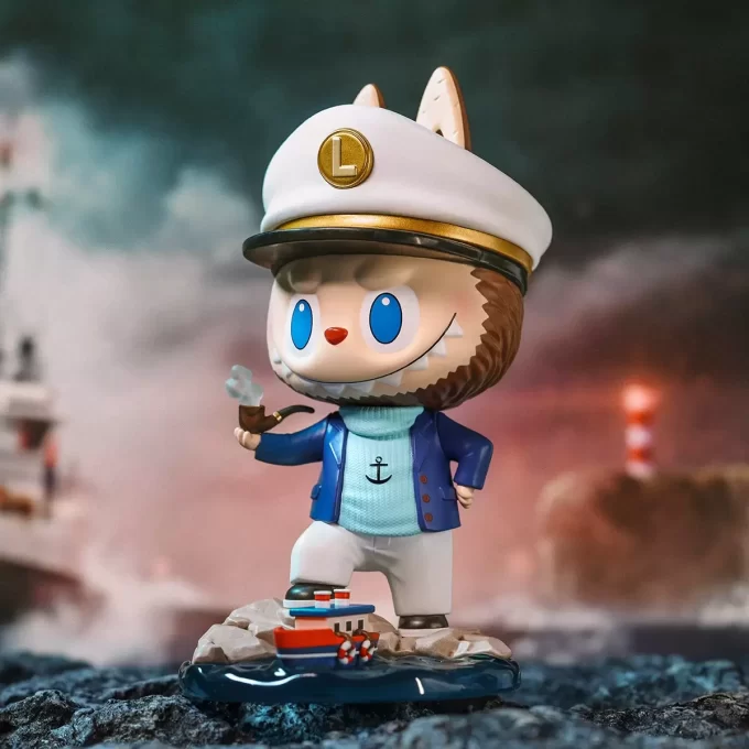 Figurine de capitaine LABUBU