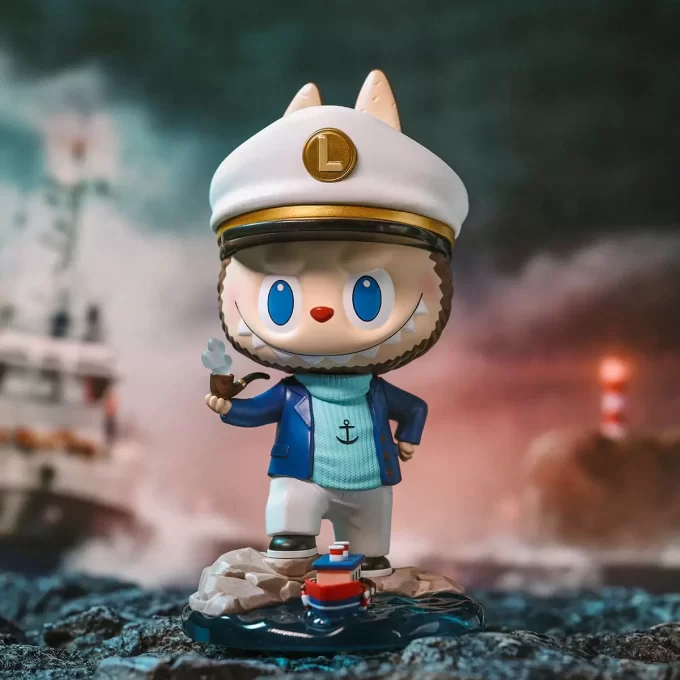 Figurine de capitaine LABUBU