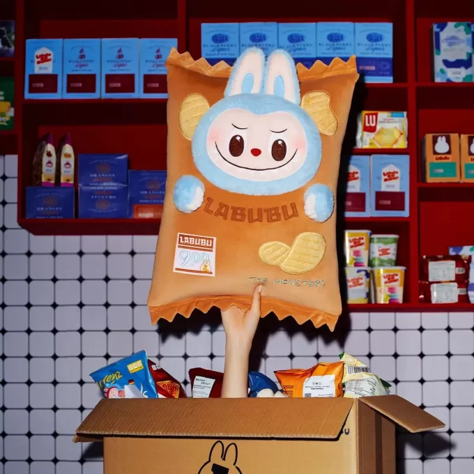 LES MONSTRES Série Wacky Mart – Oreiller (Chips)