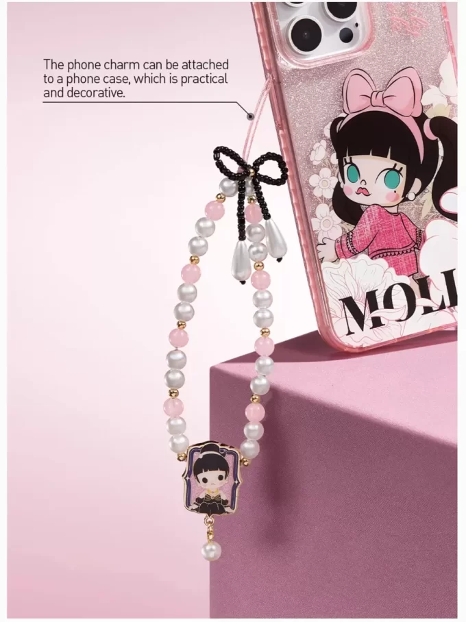 Série Daily Look de MOLLY – Boîte mystère de breloques pour téléphone Série Daily Look de MOLLY – Boîte mystère de breloques pour téléphone