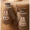 Série de vacances chaudes et moelleuses – Gants en peluche LABUBU Série de vacances chaudes et moelleuses – Gants en peluche LABUBU