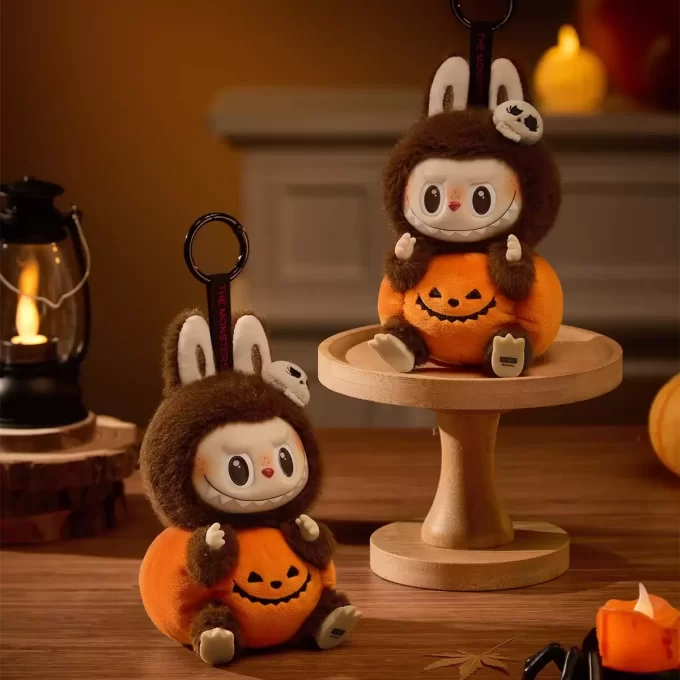 Série Happy Halloween Party – Pendentif en peluche en vinyle citrouille assise