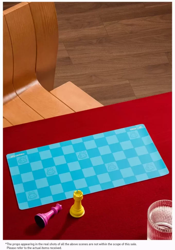Tapis de bureau pour ordinateur de la série Let’s Checkmate de THE MONSTERS